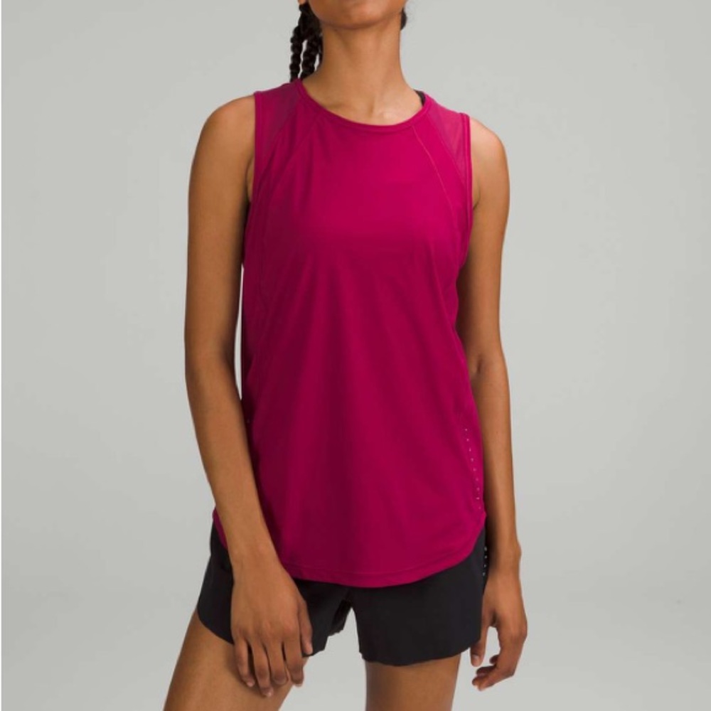 Lululemon Sculpt Tank Top
Pomegranate